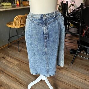 Pizzaz acid wash women’s skirt